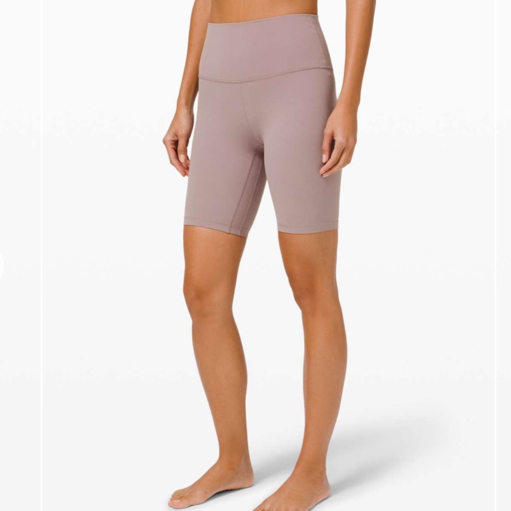 Lululemon High Rise Align Short 8” in Violet Verbena